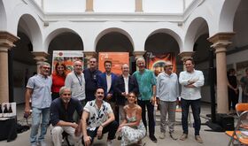 El Festival de Mrida presenta La comedia de la olla una divertida versin del clsico de Plauto dirigida por Juan Luis Iborra y protagonizada por Carlos Sobera
