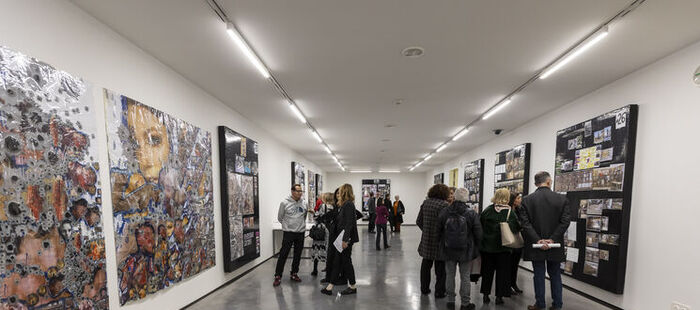 El Helga de Alvear lleva exposición de Thomas Hirschhorn al Bündner Kunstmuseum de Suiza