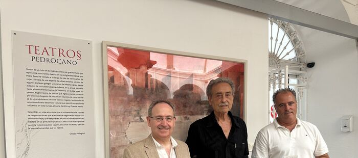 La pintura de Pedro Cano llega al Festival de Mérida con un recorrido por los grandes teatros del Mediterráneo clásico